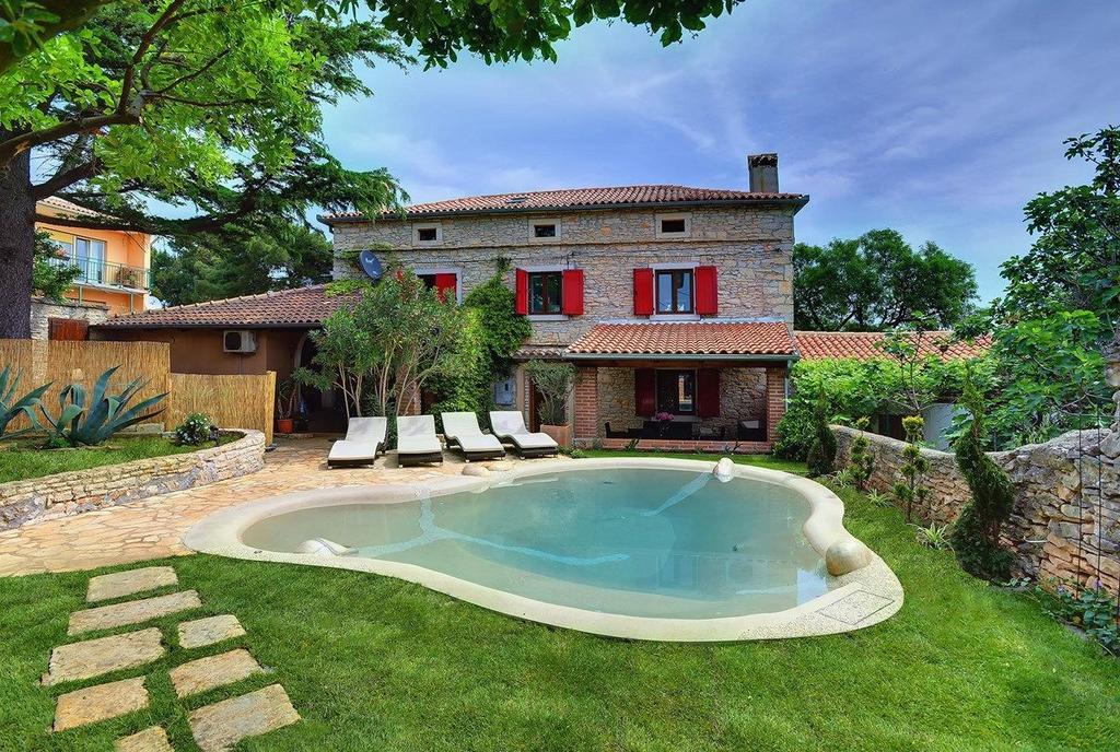 Villa Br Liznjan Luaran gambar